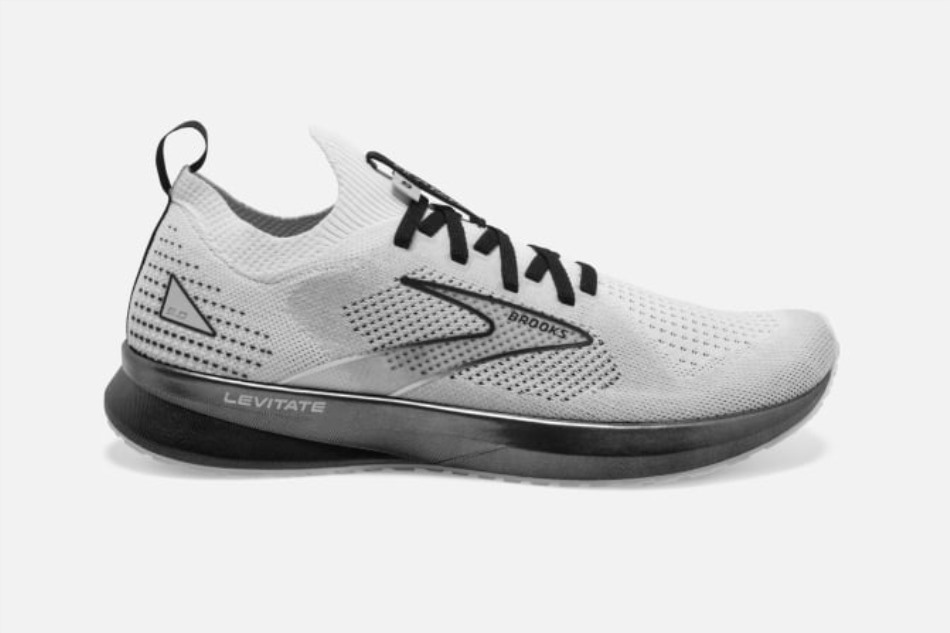 Brooks Levitate Stealthfit 5 Blanco-gris-negro
