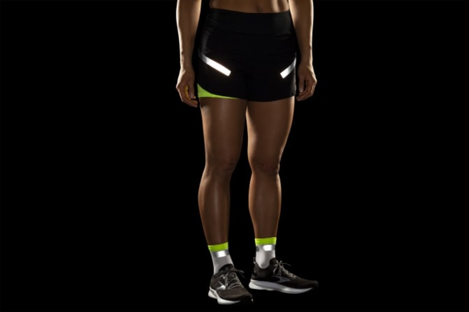 Pantalón Corto Brooks Carbonite 4 Pulgadas 2 En 1 Negro